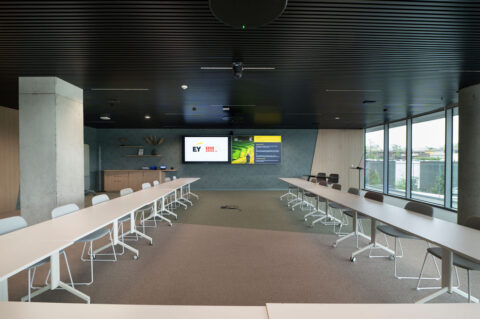 EY Multifunctional meeting space
